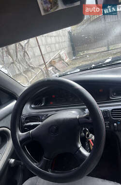 Седан Mazda 626 1992 в 