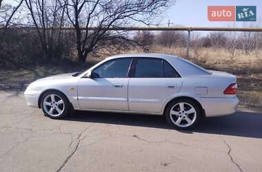 Седан Mazda 626 2000 в 