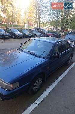 Седан Mazda 626 1990 в 