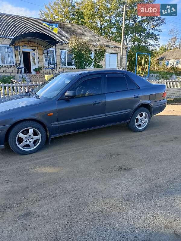 Седан Mazda 626 1997 в Теплику