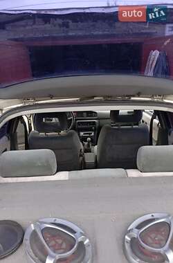 Хэтчбек Mazda 626 1990 в 