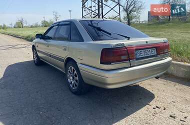 Хэтчбек Mazda 626 1989 в 