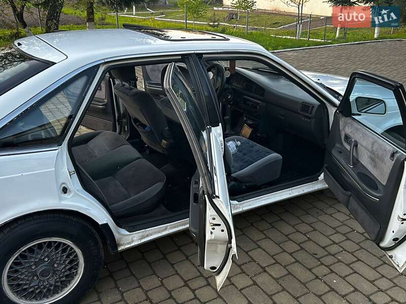 Седан Mazda 626 1991 в Самборі