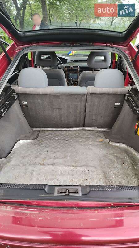 Седан Mazda 626 1994 в Любомле