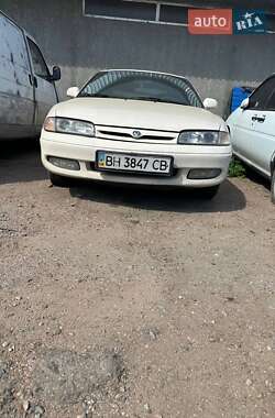 Седан Mazda 626 1993 в 