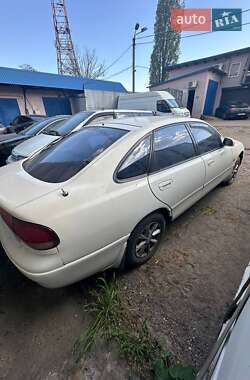 Седан Mazda 626 1993 в 