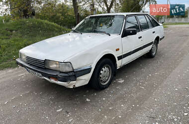 Хэтчбек Mazda 626 1986 в 