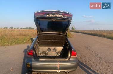 Хэтчбек Mazda 626 1993 в 