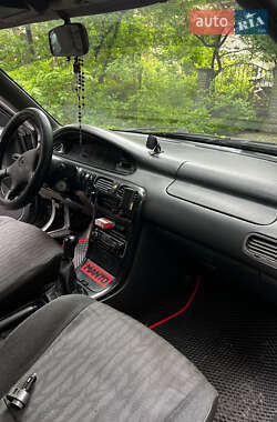 Седан Mazda 626 1992 в 