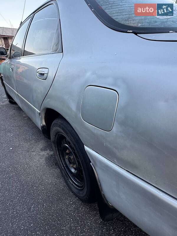 Седан Mazda 626 1997 в Виннице