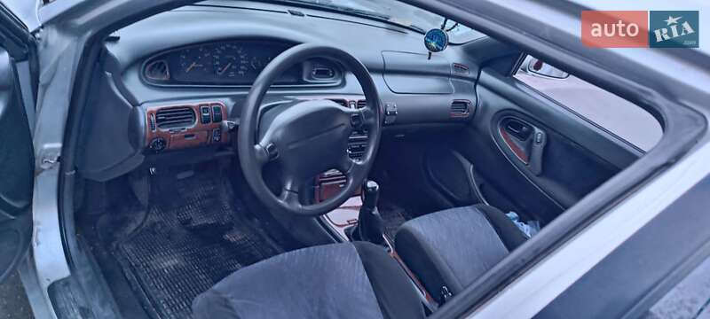 Седан Mazda 626 1997 в Виннице