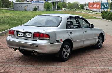 Седан Mazda 626 1993 в 