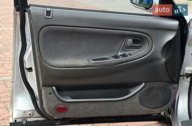 Седан Mazda 626 1993 в 