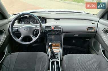 Седан Mazda 626 1993 в 