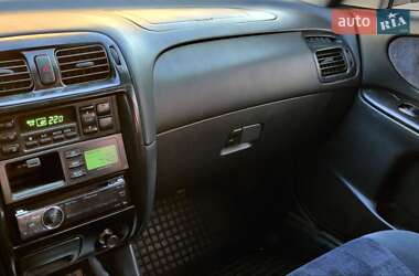 Хэтчбек Mazda 626 1997 в 