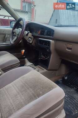 Седан Mazda 626 1987 в 