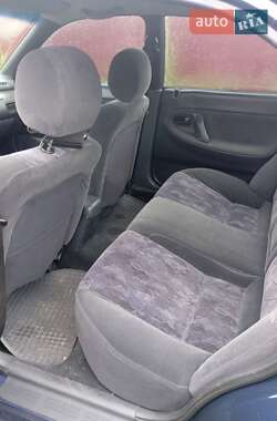 Седан Mazda 626 1996 в 