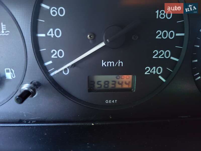 Седан Mazda 626 1998 в Одесі