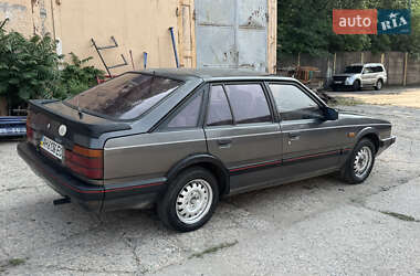 Седан Mazda 626 1988 в 