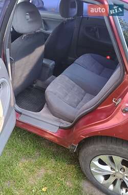 Хэтчбек Mazda 626 1993 в 