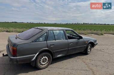 Хэтчбек Mazda 626 1986 в 