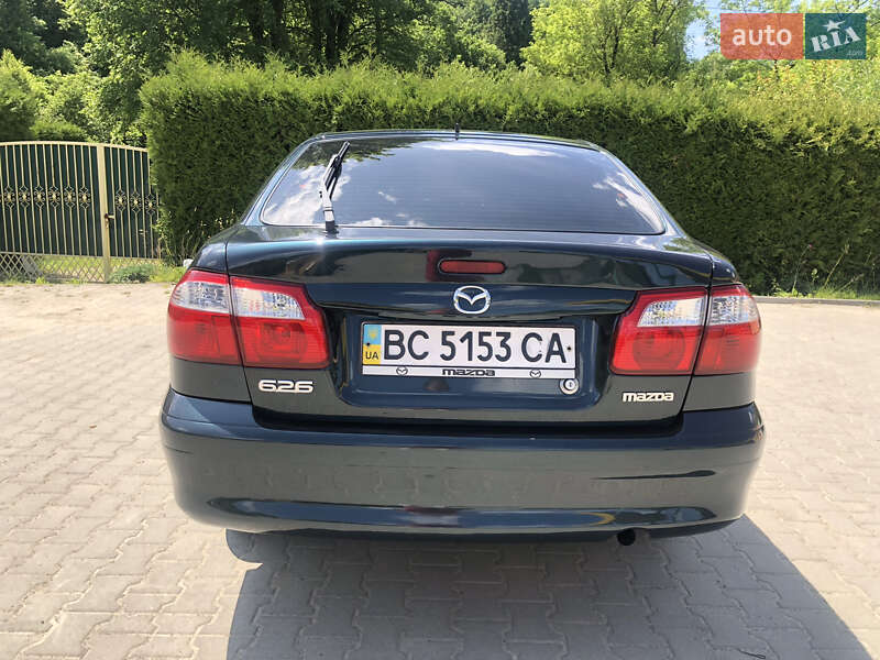 Седан Mazda 626 2002 в Турці