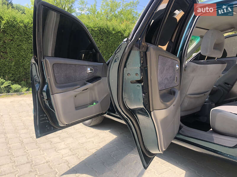 Седан Mazda 626 2002 в Турці