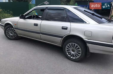 Хэтчбек Mazda 626 1990 в 