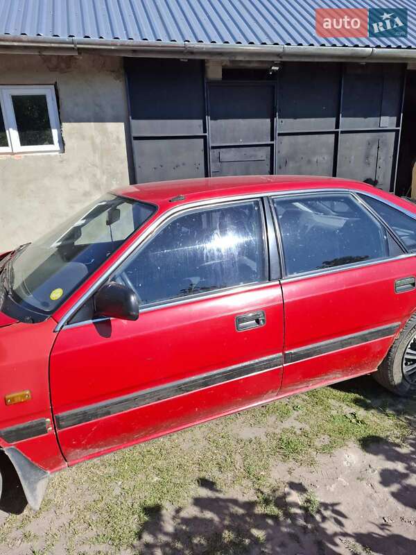 Хетчбек Mazda 626 1987 в Золочеві