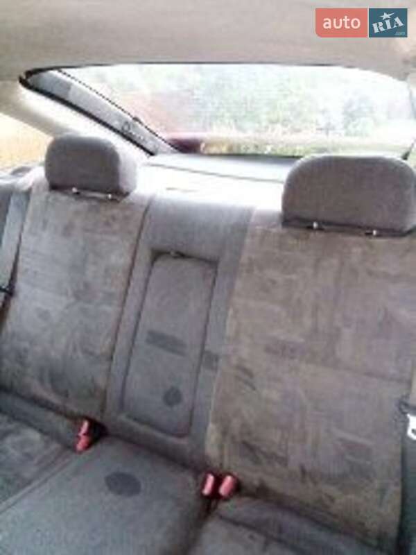 Хэтчбек Mazda 626 1996 в Надворной