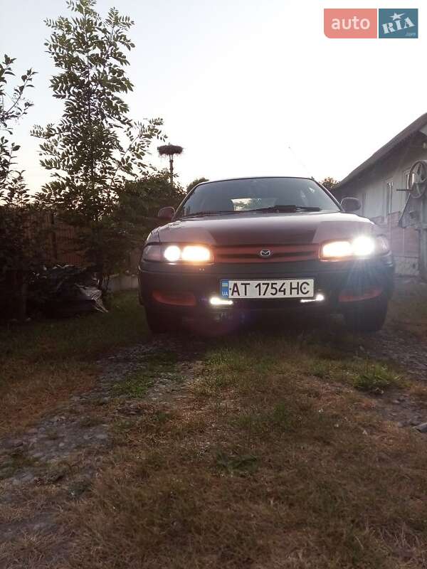 Хэтчбек Mazda 626 1996 в Надворной