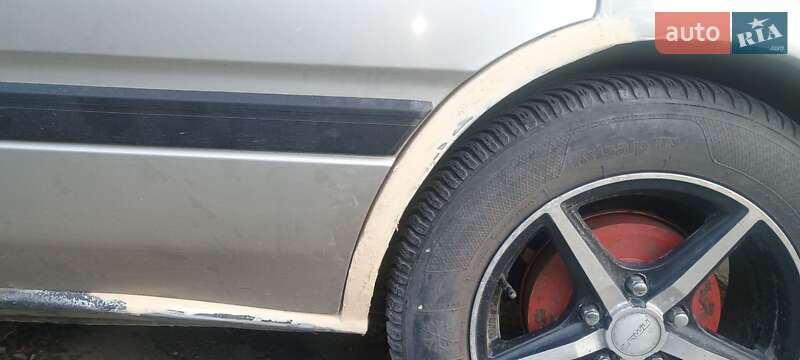 Хетчбек Mazda 626 1989 в Великій Багачці
