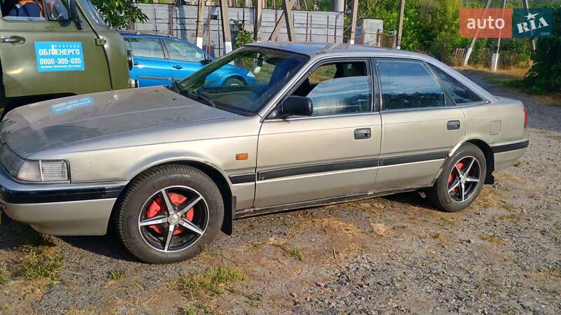 Хетчбек Mazda 626 1989 в Великій Багачці