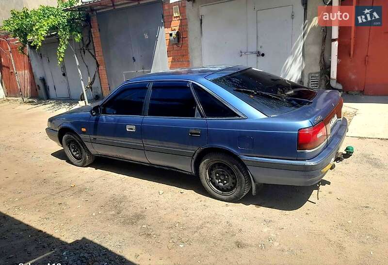 Универсал Mazda 626 1988 в Николаеве