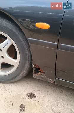 Седан Mazda 626 1994 в 