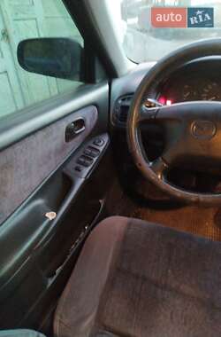 Хетчбек Mazda 626 1999 в 