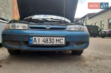 Седан Mazda 626 1993 в 