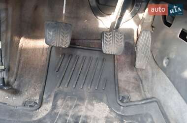 Седан Mazda 626 1993 в 