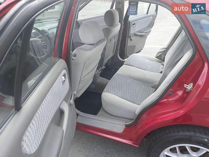 Хэтчбек Mazda 626 2000 в Запорожье фото 4 Хэтчбек Mazda 626 2000 в Запорожье