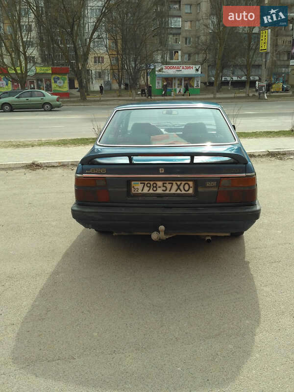 Седан Mazda 626 1986 в Херсоне