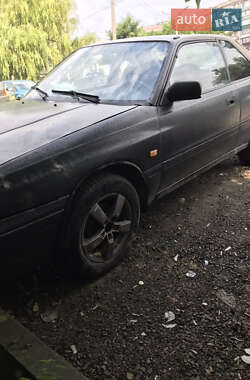 Седан Mazda 626 1989 в Каменец-Подольском