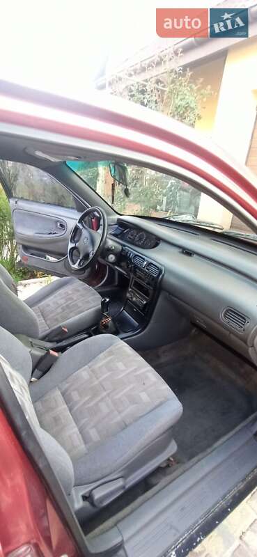 Седан Mazda 626 1993 в Нежине