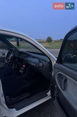 Седан Mazda 626 1993 в 