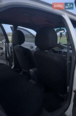 Седан Mazda 626 1993 в 