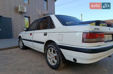 Седан Mazda 626 1988 в 