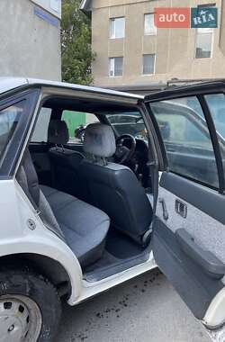 Хэтчбек Mazda 626 1986 в 