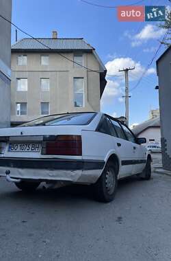 Хэтчбек Mazda 626 1986 в 
