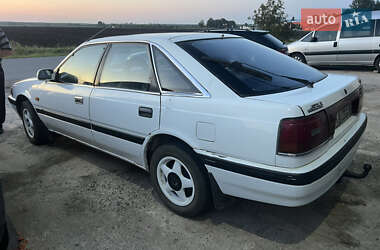 Хэтчбек Mazda 626 1987 в 