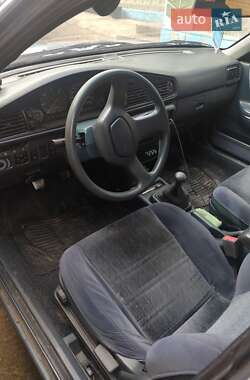 Хэтчбек Mazda 626 1991 в 