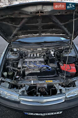 Хэтчбек Mazda 626 1994 в 